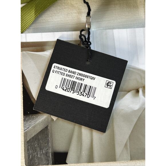 Michael Aram Striated Band 400 TC Cotton Queen Fitted Sheet Ivory Natural - Picture 4 of 7
